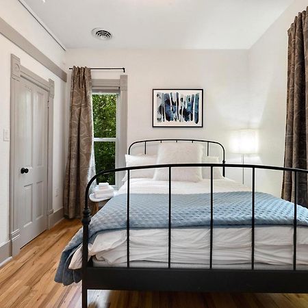 Lola House! Cozy Comfort, Prime Old Town Location Fort Collins Bagian luar foto